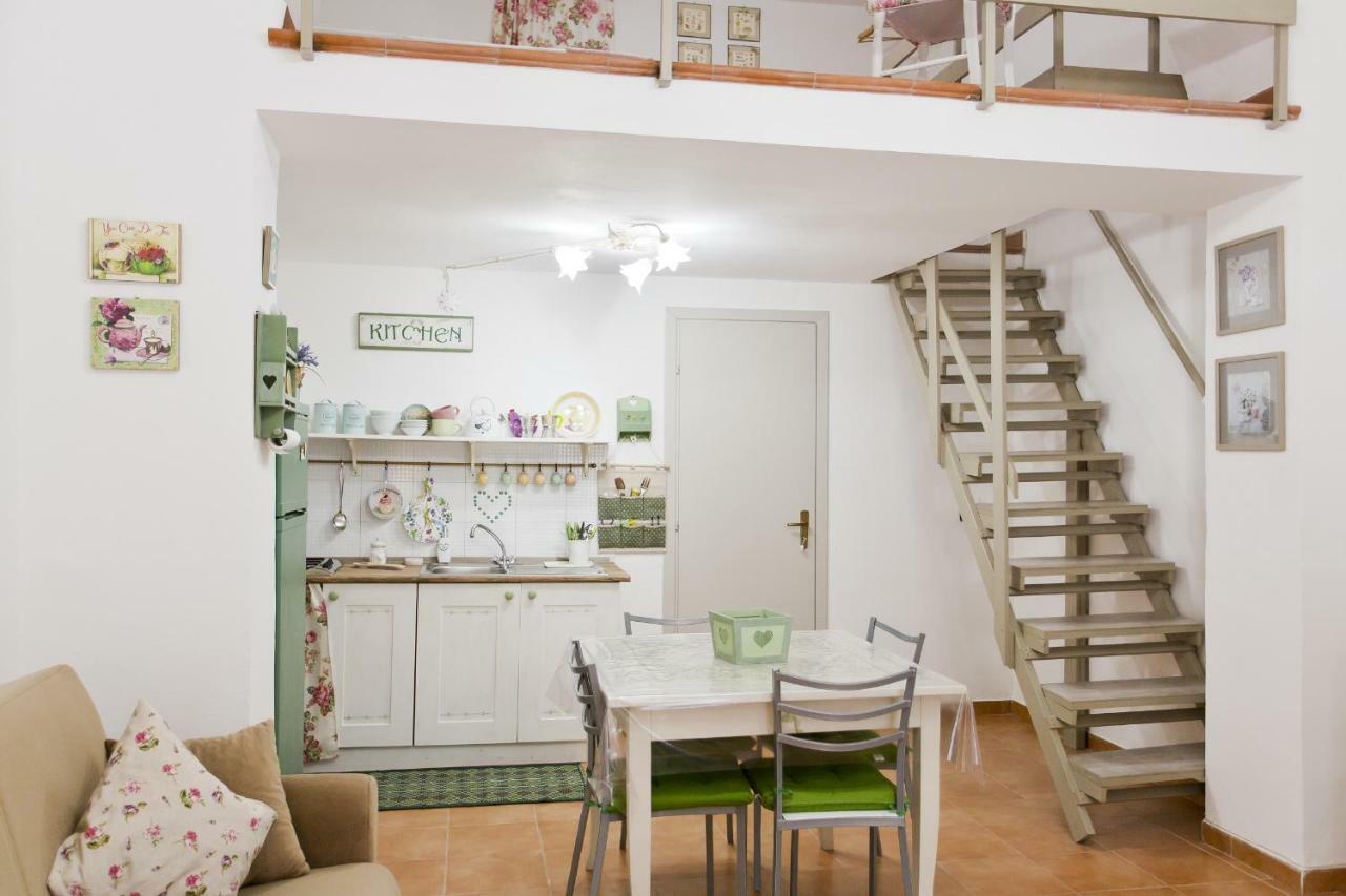 Little House Inside Capo'S Market Apartment Palermo Exterior photo
